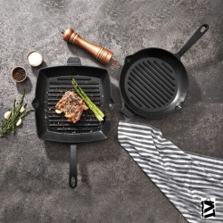 Korkmaz Casta Kırmızı Kare 30 cm Grill Döküm Tava